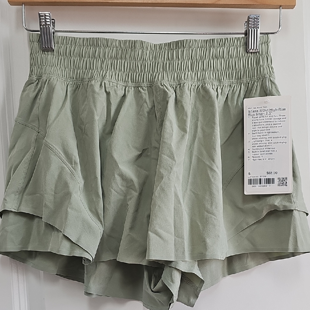 Lululemon Shake It Out High Rise Run Short 2.5 Inch